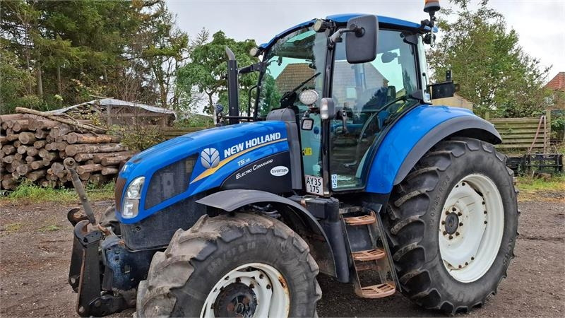 New Holland T5.115 EC - Τρακτέρ: φωτογραφία 1 New Holland T5.115 EC - Τρακτέρ: φωτογραφία 1