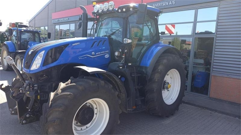 New Holland T7.315 HD - Τρακτέρ: φωτογραφία 1 New Holland T7.315 HD - Τρακτέρ: φωτογραφία 1