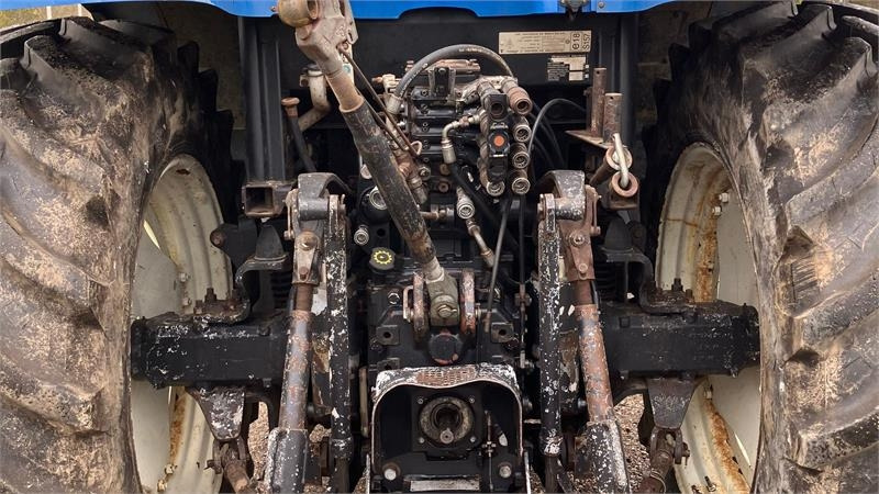 New Holland TS 115 A  - Τρακτέρ: φωτογραφία 5 New Holland TS 115 A  - Τρακτέρ: φωτογραφία 5