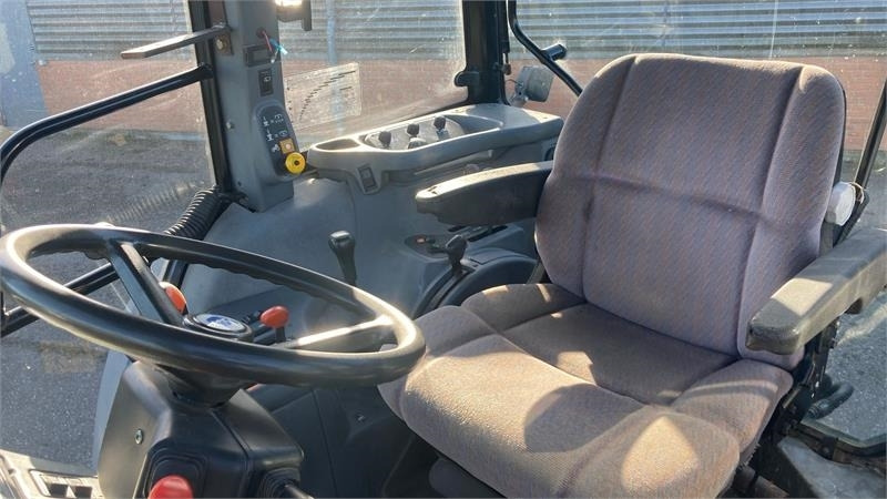 New Holland TS115  - Τρακτέρ: φωτογραφία 5 New Holland TS115  - Τρακτέρ: φωτογραφία 5