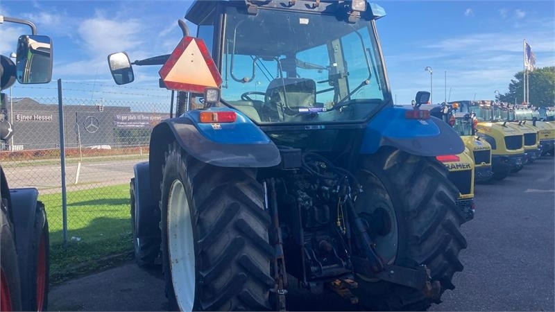 New Holland TS115  - Τρακτέρ: φωτογραφία 3 New Holland TS115  - Τρακτέρ: φωτογραφία 3