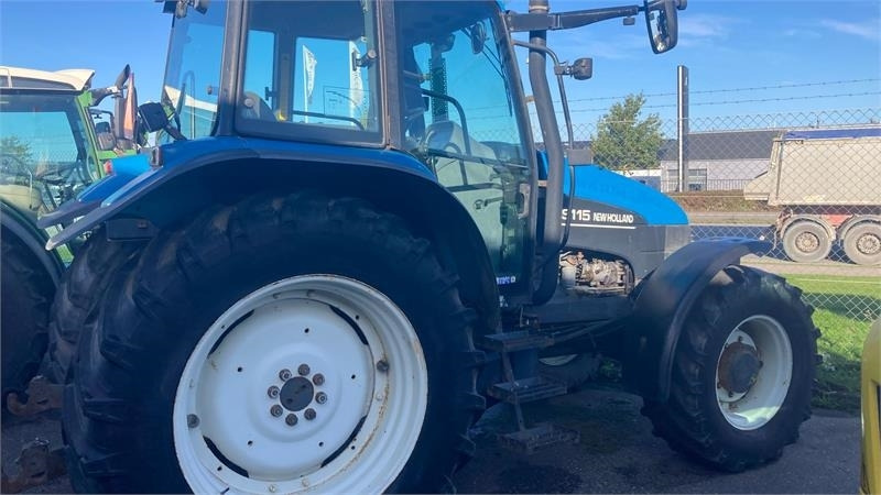 New Holland TS115  - Τρακτέρ: φωτογραφία 2 New Holland TS115  - Τρακτέρ: φωτογραφία 2