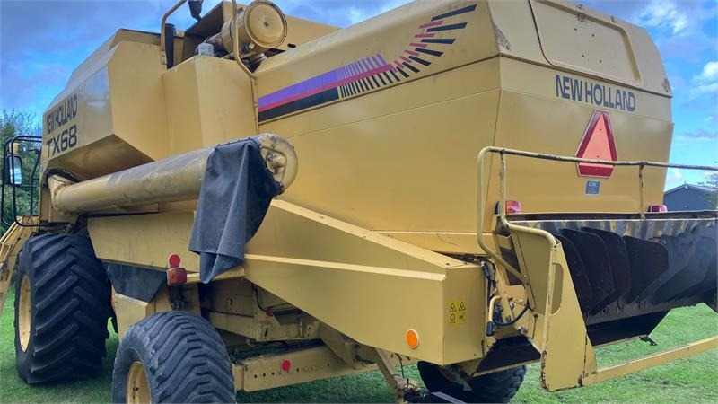 New Holland TX68 FSH - Θεριζοαλωνιστική μηχανή: φωτογραφία 2 New Holland TX68 FSH - Θεριζοαλωνιστική μηχανή: φωτογραφία 2