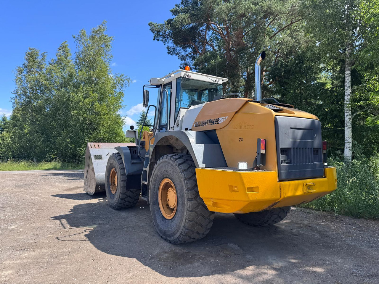 Liebherr L544 - Ελαστιχοφόρος φορτωτής: φωτογραφία 3 Liebherr L544 - Ελαστιχοφόρος φορτωτής: φωτογραφία 3