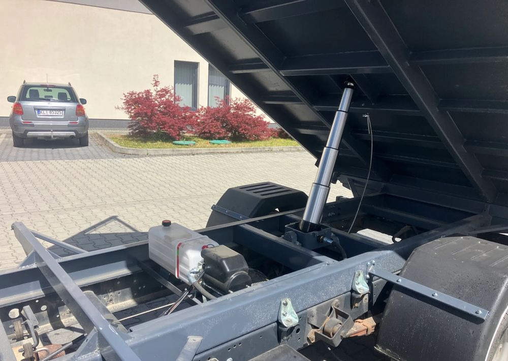 Iveco Iveco daily 35C13 wywrotka solidny kiper - Όχημα με ανατρεπομενη καροτσα: φωτογραφία 2 Iveco Iveco daily 35C13 wywrotka solidny kiper - Όχημα με ανατρεπομενη καροτσα: φωτογραφία 2