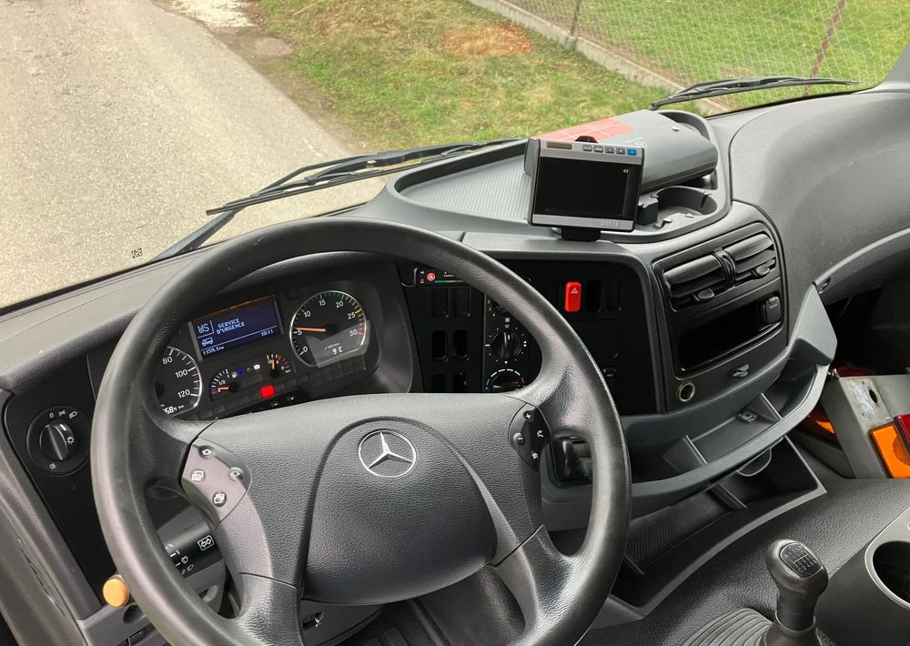 Mercedes-Benz Mercedes Axor 1829  Rama do zabudowy kiper beczka hakowiec laweta - Φορτηγό σασί: φωτογραφία 5 Mercedes-Benz Mercedes Axor 1829  Rama do zabudowy kiper beczka hakowiec laweta - Φορτηγό σασί: φωτογραφία 5