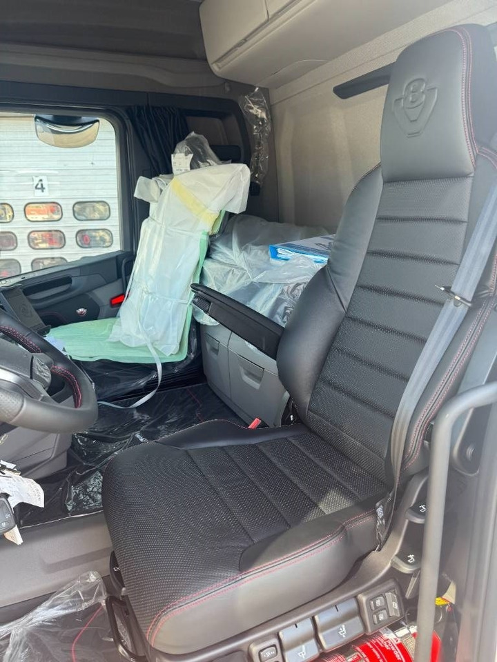 Φορτηγό φόρτωσης γάντζου Scania R 590 8x4*4 Joab Lastväxlare: φωτογραφία 8 Φορτηγό φόρτωσης γάντζου Scania R 590 8x4*4 Joab Lastväxlare: φωτογραφία 8