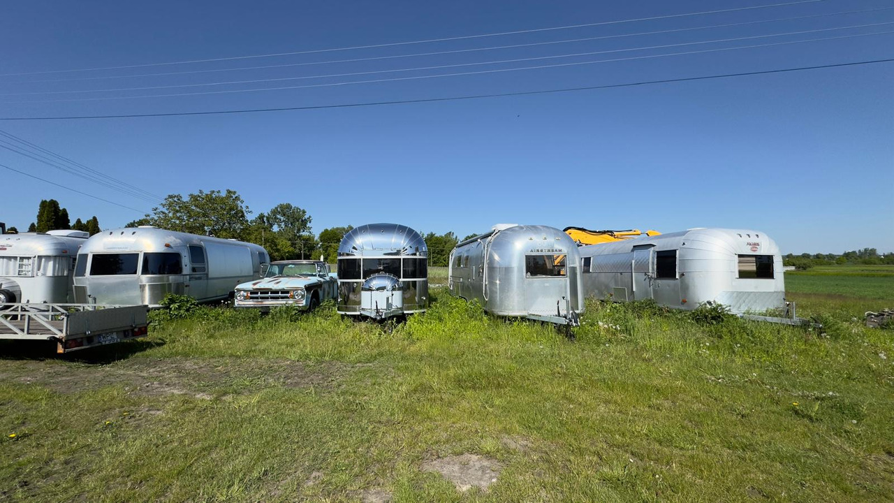 1992 Airstream Classic 1992 Airstream Classic – Fully Rebuilt Vintage Travel Trailer - Ρυμουλκούμενη καντίνα: φωτογραφία 2 1992 Airstream Classic 1992 Airstream Classic – Fully Rebuilt Vintage Travel Trailer - Ρυμουλκούμενη καντίνα: φωτογραφία 2
