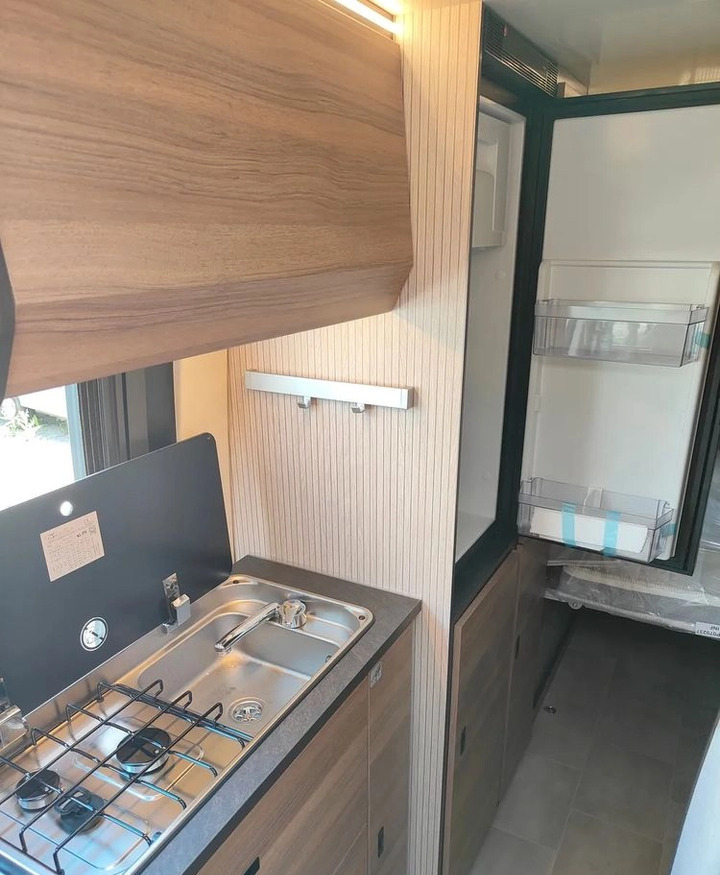 Νέα Αυτοκινούμενο βαν Fiat Ducato Rimor Horus 45 NEW AUTOMAT Grau Truma Diesel Lampen FULL LED 4-Sitzer: φωτογραφία 13