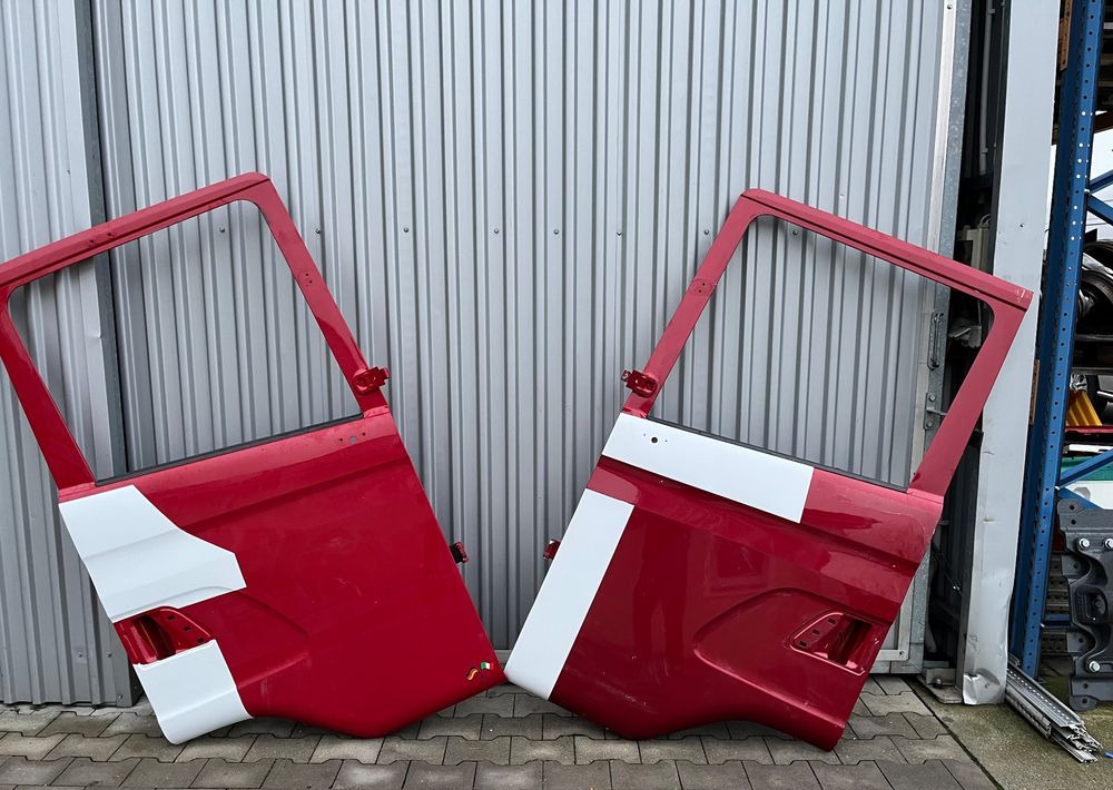 Drzwi Scania R Streamline XPI prawe lewe - Πόρτα και ανταλλακτικά για Φορτηγό: φωτογραφία 1 Drzwi Scania R Streamline XPI prawe lewe - Πόρτα και ανταλλακτικά για Φορτηγό: φωτογραφία 1