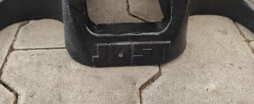 ŁAPA ŁAPY POD SIODŁO JOST 150mm NOWE - Πέμπτος τροχός για Φορτηγό: φωτογραφία 2 ŁAPA ŁAPY POD SIODŁO JOST 150mm NOWE - Πέμπτος τροχός για Φορτηγό: φωτογραφία 2