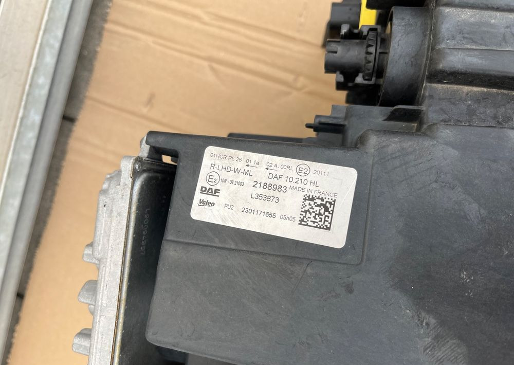 Lamp LED DAF XG XG+ XF prawa reflektor oryginał - Φωτισμός για Φορτηγό: φωτογραφία 3 Lamp LED DAF XG XG+ XF prawa reflektor oryginał - Φωτισμός για Φορτηγό: φωτογραφία 3