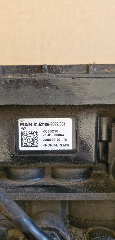 MAN TG3 TGX MODULATOR ZAWÓR EBS 81.52106-6069 K050210 - Εξαρτήματα φρένων: φωτογραφία 2 MAN TG3 TGX MODULATOR ZAWÓR EBS 81.52106-6069 K050210 - Εξαρτήματα φρένων: φωτογραφία 2