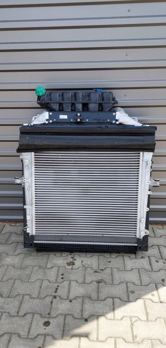 MAN TGS TG3 NOWY MODEL CHŁODNICA CHŁODNICE KOMPLET - Ψυγείο αυτοκίνητο για Φορτηγό: φωτογραφία 2 MAN TGS TG3 NOWY MODEL CHŁODNICA CHŁODNICE KOMPLET - Ψυγείο αυτοκίνητο για Φορτηγό: φωτογραφία 2