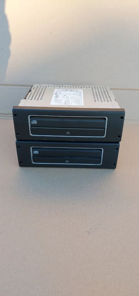 VOLVO FH 4 ODTWARZACZ CD - Ταμπλό αυτοκινήτου για Φορτηγό: φωτογραφία 1 VOLVO FH 4 ODTWARZACZ CD - Ταμπλό αυτοκινήτου για Φορτηγό: φωτογραφία 1