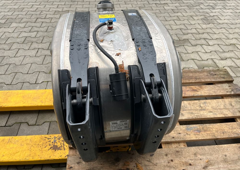 Zbiornik paliwa Scania R S 165 L kompletny 2600650 bak NGS NGR - Ρεζερβουάρ καυσίμου για Φορτηγό: φωτογραφία 4 Zbiornik paliwa Scania R S 165 L kompletny 2600650 bak NGS NGR - Ρεζερβουάρ καυσίμου για Φορτηγό: φωτογραφία 4