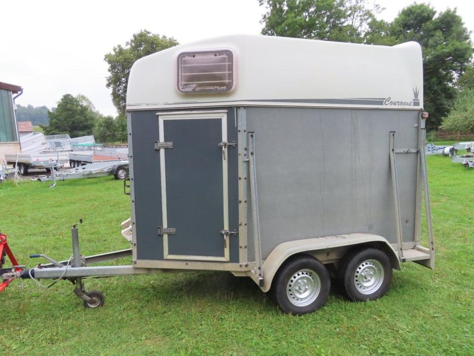 Black Friday Vieh - Pferdeanhänger, PKW Anhänger, Henra, TÜV NEU - Τρέιλερ μεταφοράς αλόγων: φωτογραφία 2 Black Friday Vieh - Pferdeanhänger, PKW Anhänger, Henra, TÜV NEU - Τρέιλερ μεταφοράς αλόγων: φωτογραφία 2