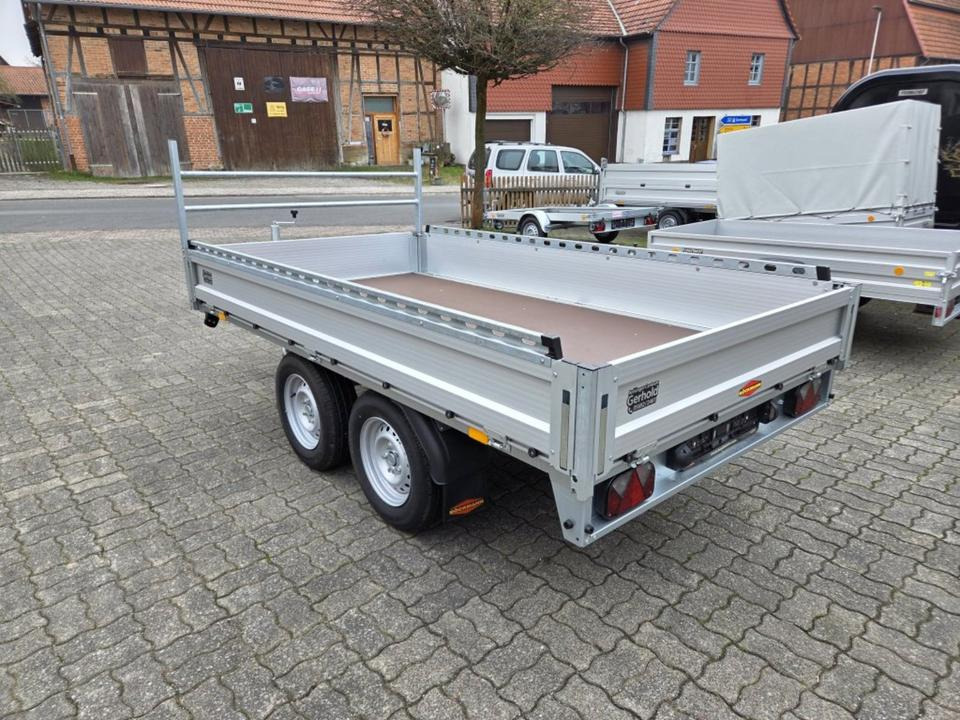 Böckmann 3016/27 F PKW-Anhänger Hochlader 2,7 to Top Ausstattung - Τρέιλερ πλατφόρμα/ Καρότσα: φωτογραφία 3 Böckmann 3016/27 F PKW-Anhänger Hochlader 2,7 to Top Ausstattung - Τρέιλερ πλατφόρμα/ Καρότσα: φωτογραφία 3