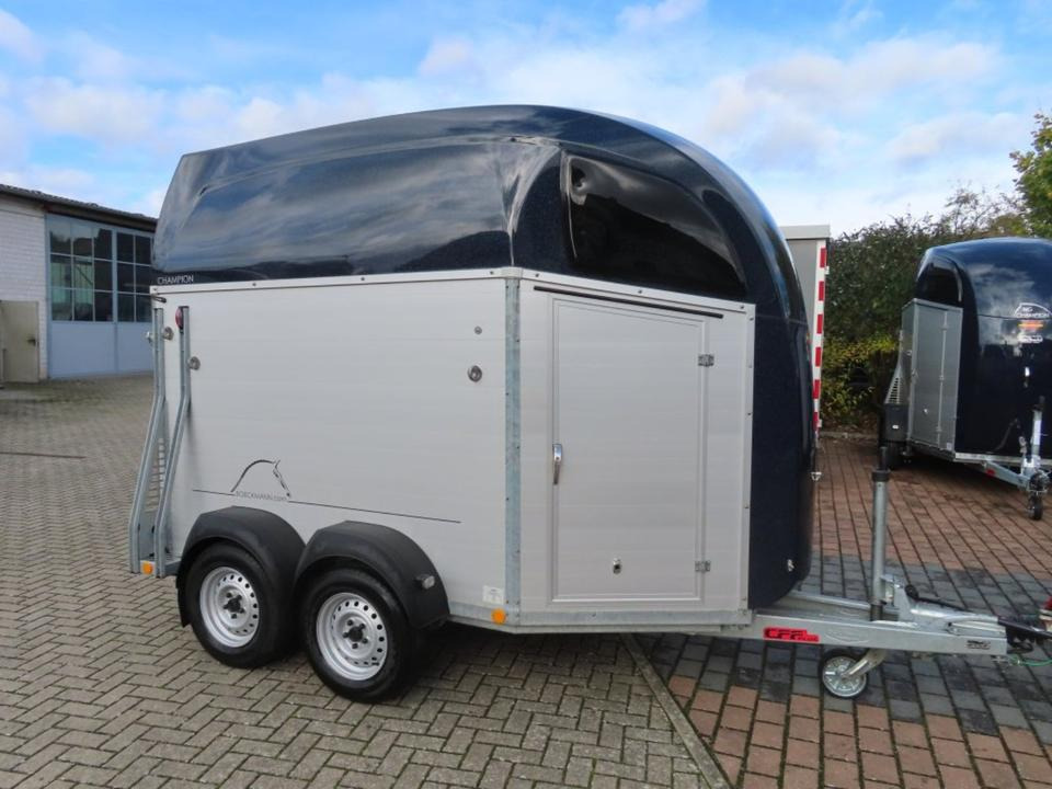 Böckmann Pferdeanhänger Champion R, Alub., 100 km/h - Τρέιλερ μεταφοράς αλόγων: φωτογραφία 2 Böckmann Pferdeanhänger Champion R, Alub., 100 km/h - Τρέιλερ μεταφοράς αλόγων: φωτογραφία 2