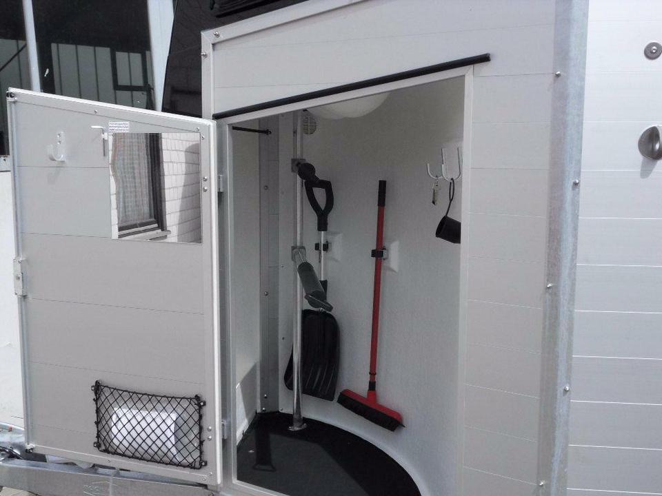 Böckmann Pferdeanhänger Champion R, Flügeltürkombi - Τρέιλερ μεταφοράς αλόγων: φωτογραφία 4 Böckmann Pferdeanhänger Champion R, Flügeltürkombi - Τρέιλερ μεταφοράς αλόγων: φωτογραφία 4