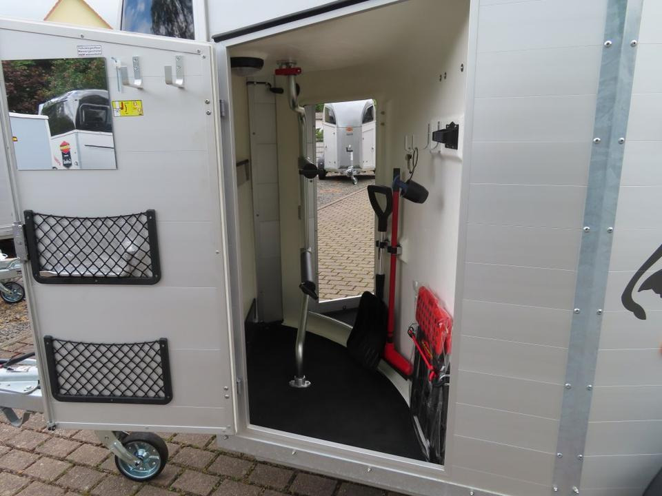 Böckmann, Pferdeanhänger, der neue Big Champion WCF 2022 - Τρέιλερ μεταφοράς αλόγων: φωτογραφία 3 Böckmann, Pferdeanhänger, der neue Big Champion WCF 2022 - Τρέιλερ μεταφοράς αλόγων: φωτογραφία 3