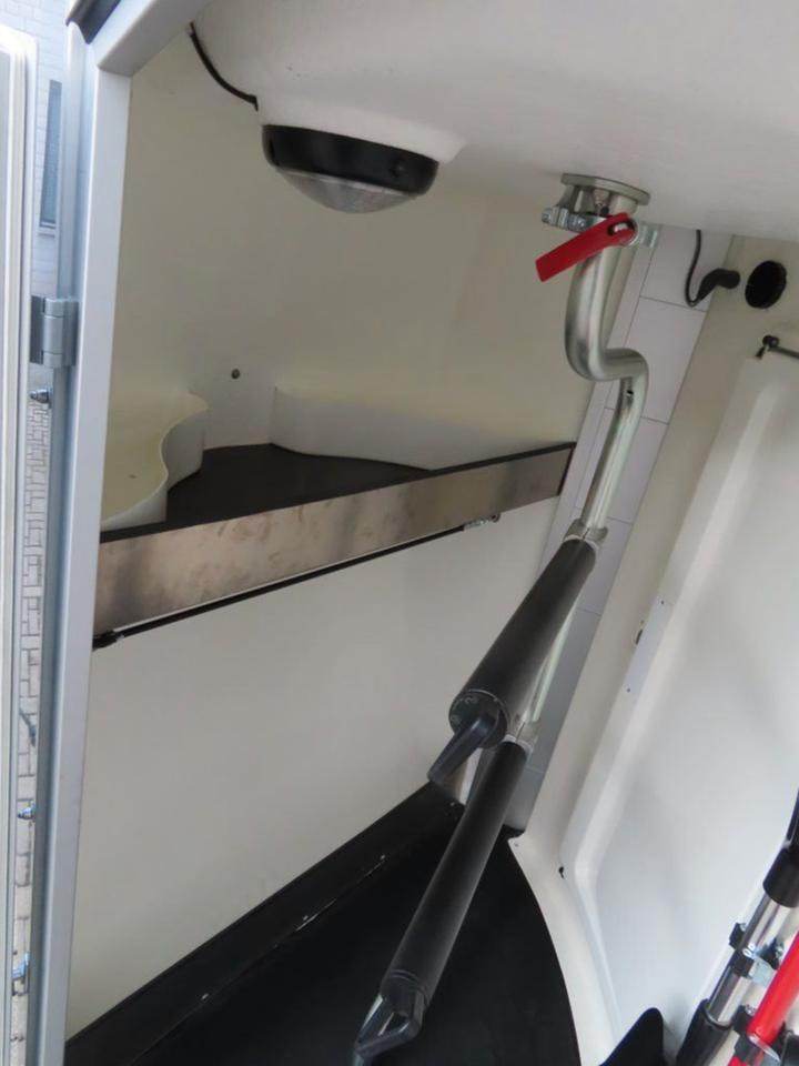 Böckmann, Pferdeanhänger, der neue Big Champion WCF 2024 - Τρέιλερ μεταφοράς αλόγων: φωτογραφία 4 Böckmann, Pferdeanhänger, der neue Big Champion WCF 2024 - Τρέιλερ μεταφοράς αλόγων: φωτογραφία 4