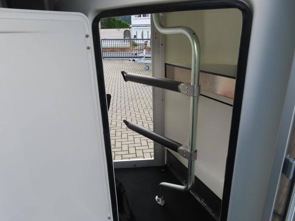 Böckmann, Pferdeanhänger, der neue Big Champion WCF 2024 - Τρέιλερ μεταφοράς αλόγων: φωτογραφία 5 Böckmann, Pferdeanhänger, der neue Big Champion WCF 2024 - Τρέιλερ μεταφοράς αλόγων: φωτογραφία 5