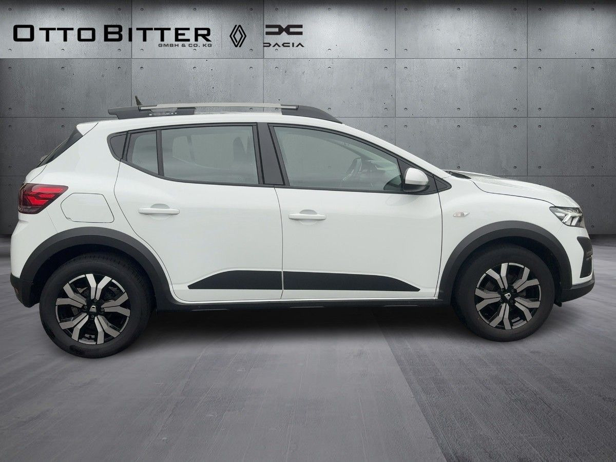 Dacia Sandero Stepway Comfort TCe90 ALU/KAMERA/NAVI - Λιμουζίνα/ Sedan: φωτογραφία 5 Dacia Sandero Stepway Comfort TCe90 ALU/KAMERA/NAVI - Λιμουζίνα/ Sedan: φωτογραφία 5