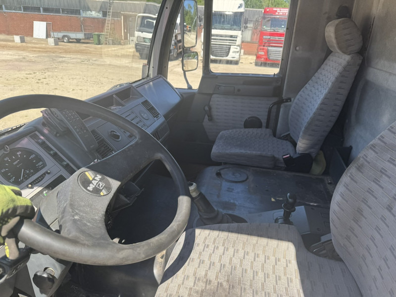 Φορτηγό σασί MAN 12.224 (MANUAL GEARBOX / EURO 2 / BELGIAN TRUCK IN GOOD CONDITION !!!): φωτογραφία 12