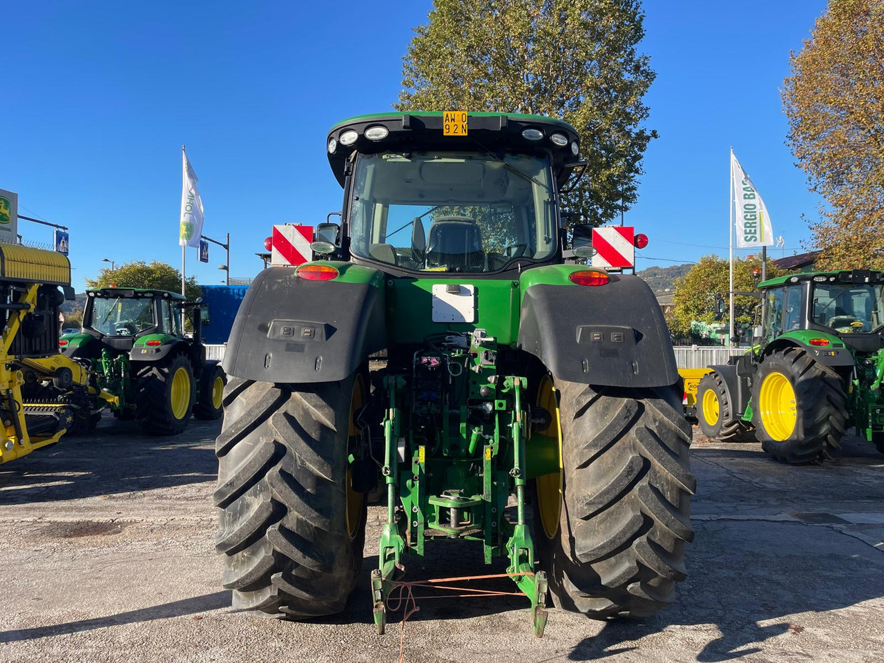 JOHN DEERE 8370 R - Τρακτέρ: φωτογραφία 3 JOHN DEERE 8370 R - Τρακτέρ: φωτογραφία 3