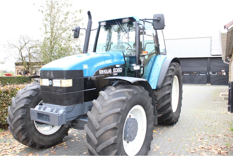 New Holland 8360 - Τρακτέρ: φωτογραφία 5 New Holland 8360 - Τρακτέρ: φωτογραφία 5