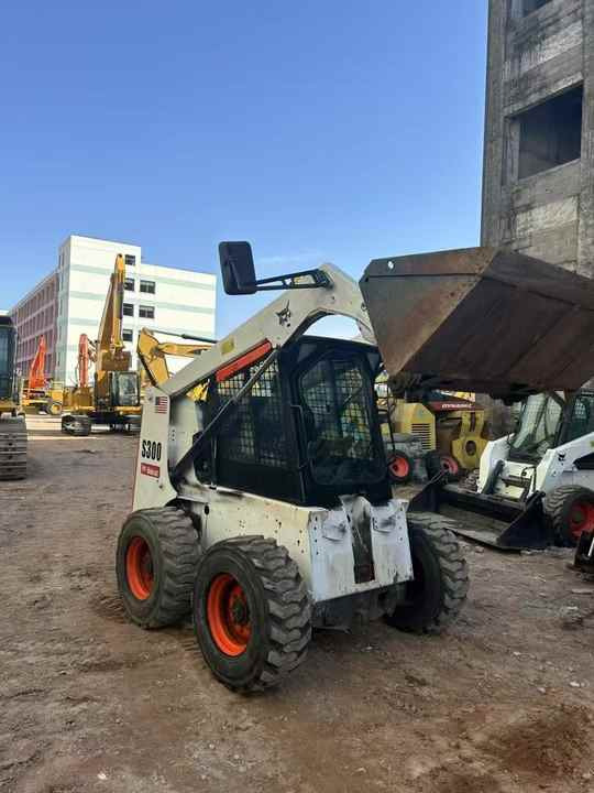 100%Ready Bobcat S300 Well Sold Most Famous Brand High Quality Bobcat S300 Skid Steer Loader for Sale - Φορτωτής πλάγιας ολίσθησης: φωτογραφία 4 100%Ready Bobcat S300 Well Sold Most Famous Brand High Quality Bobcat S300 Skid Steer Loader for Sale - Φορτωτής πλάγιας ολίσθησης: φωτογραφία 4