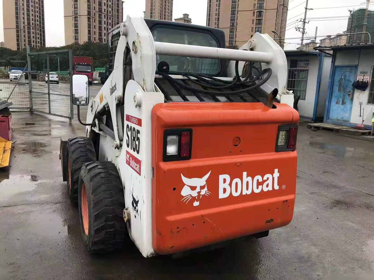 BOBCAT S185 - Φορτωτής πλάγιας ολίσθησης: φωτογραφία 1 BOBCAT S185 - Φορτωτής πλάγιας ολίσθησης: φωτογραφία 1