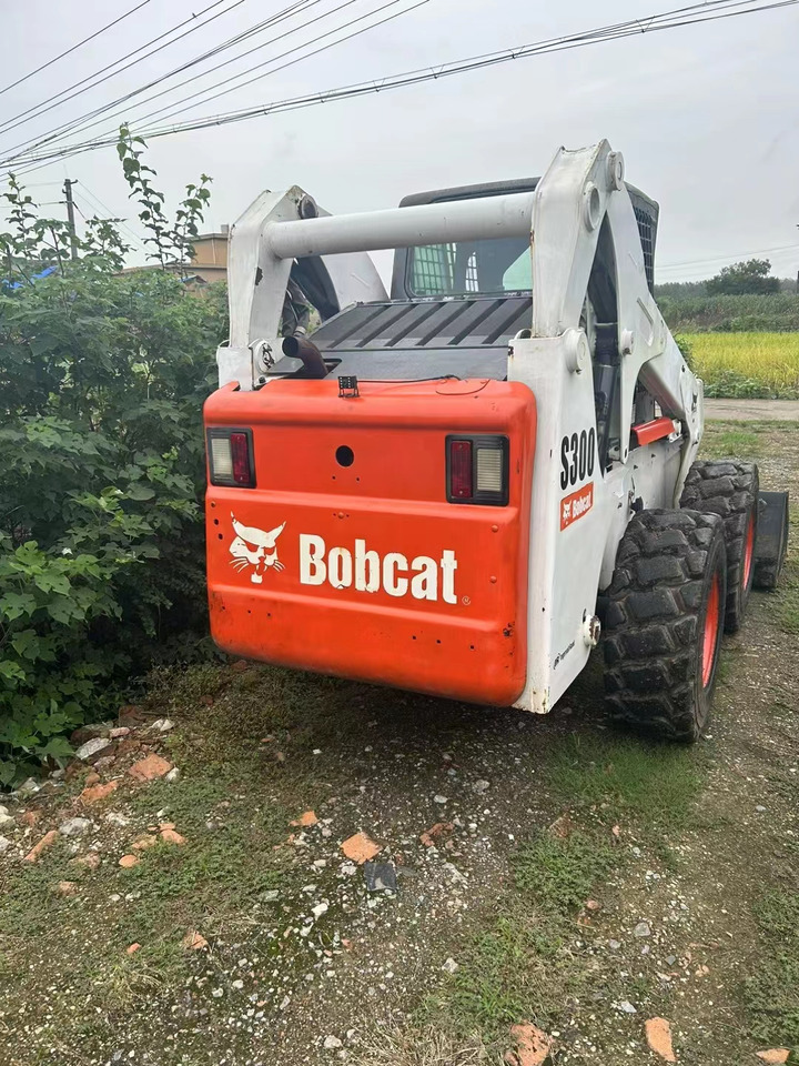 BOBCAT S300 - Φορτωτής πλάγιας ολίσθησης: φωτογραφία 4 BOBCAT S300 - Φορτωτής πλάγιας ολίσθησης: φωτογραφία 4