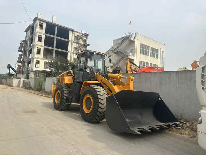 Liugong 856h 90% Wheel Loader New , Powerful, Low Price, and Very Good Quality - Ελαστιχοφόρος φορτωτής: φωτογραφία 4 Liugong 856h 90% Wheel Loader New , Powerful, Low Price, and Very Good Quality - Ελαστιχοφόρος φορτωτής: φωτογραφία 4