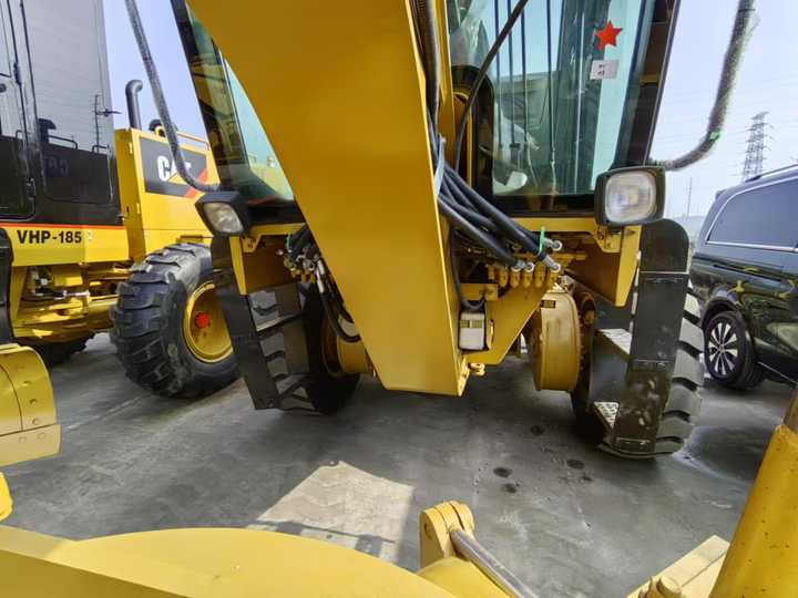 Perfect Used Cheap Caterpillar Cat 140H Grader for Sale Original 140k 140h 140g 12k Motor Grader with Cheap Price on Hot Sale - Γκρέιντερ: φωτογραφία 4 Perfect Used Cheap Caterpillar Cat 140H Grader for Sale Original 140k 140h 140g 12k Motor Grader with Cheap Price on Hot Sale - Γκρέιντερ: φωτογραφία 4