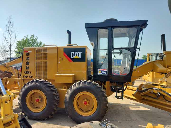Used CAT 140H Motor Grader From Japan with Excellent Performance Caterpillar 140h in Good Condition for Sale - Γκρέιντερ: φωτογραφία 5 Used CAT 140H Motor Grader From Japan with Excellent Performance Caterpillar 140h in Good Condition for Sale - Γκρέιντερ: φωτογραφία 5