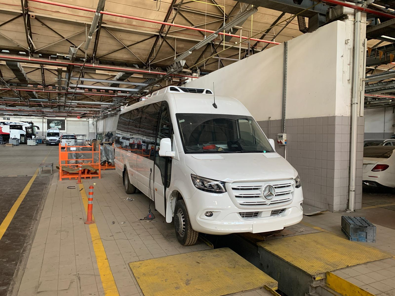 MERCEDES-BENZ SPRINTER 519 - Μικρό λεωφορείο, Επιβατικό βαν: φωτογραφία 1 MERCEDES-BENZ SPRINTER 519 - Μικρό λεωφορείο, Επιβατικό βαν: φωτογραφία 1