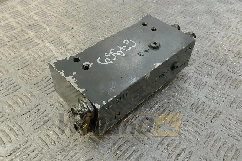 Liebherr 9885358 - Φίλτρο καυσίμου για Κατασκευή μηχανήματα: φωτογραφία 1 Liebherr 9885358 - Φίλτρο καυσίμου για Κατασκευή μηχανήματα: φωτογραφία 1