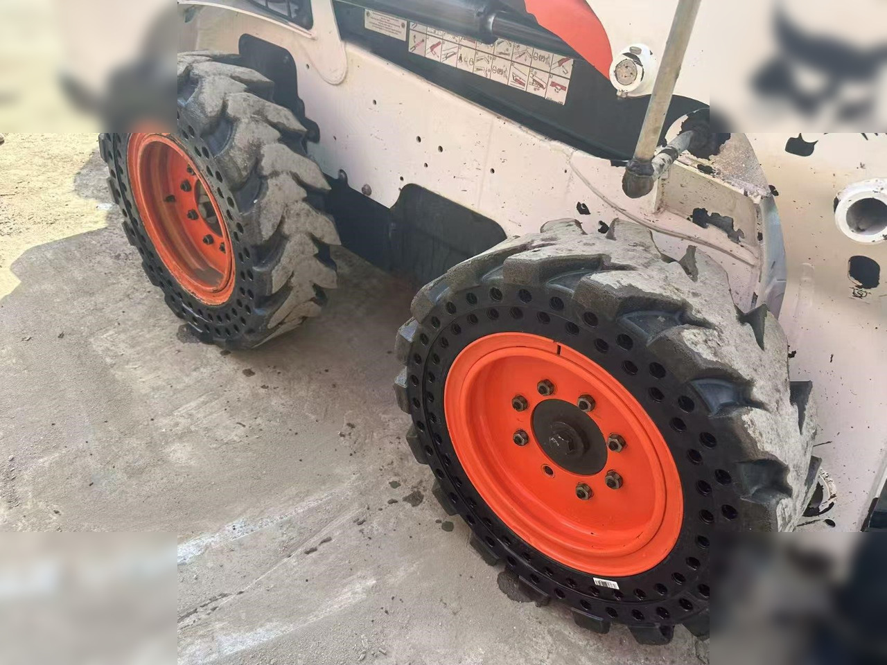 BOBCAT S550 - Φορτωτής πλάγιας ολίσθησης: φωτογραφία 3 BOBCAT S550 - Φορτωτής πλάγιας ολίσθησης: φωτογραφία 3