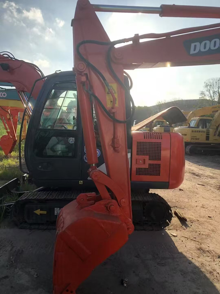 DOOSAN DX55-9C - Ερπυστριοφόρος εκσκαφέας: φωτογραφία 4 DOOSAN DX55-9C - Ερπυστριοφόρος εκσκαφέας: φωτογραφία 4