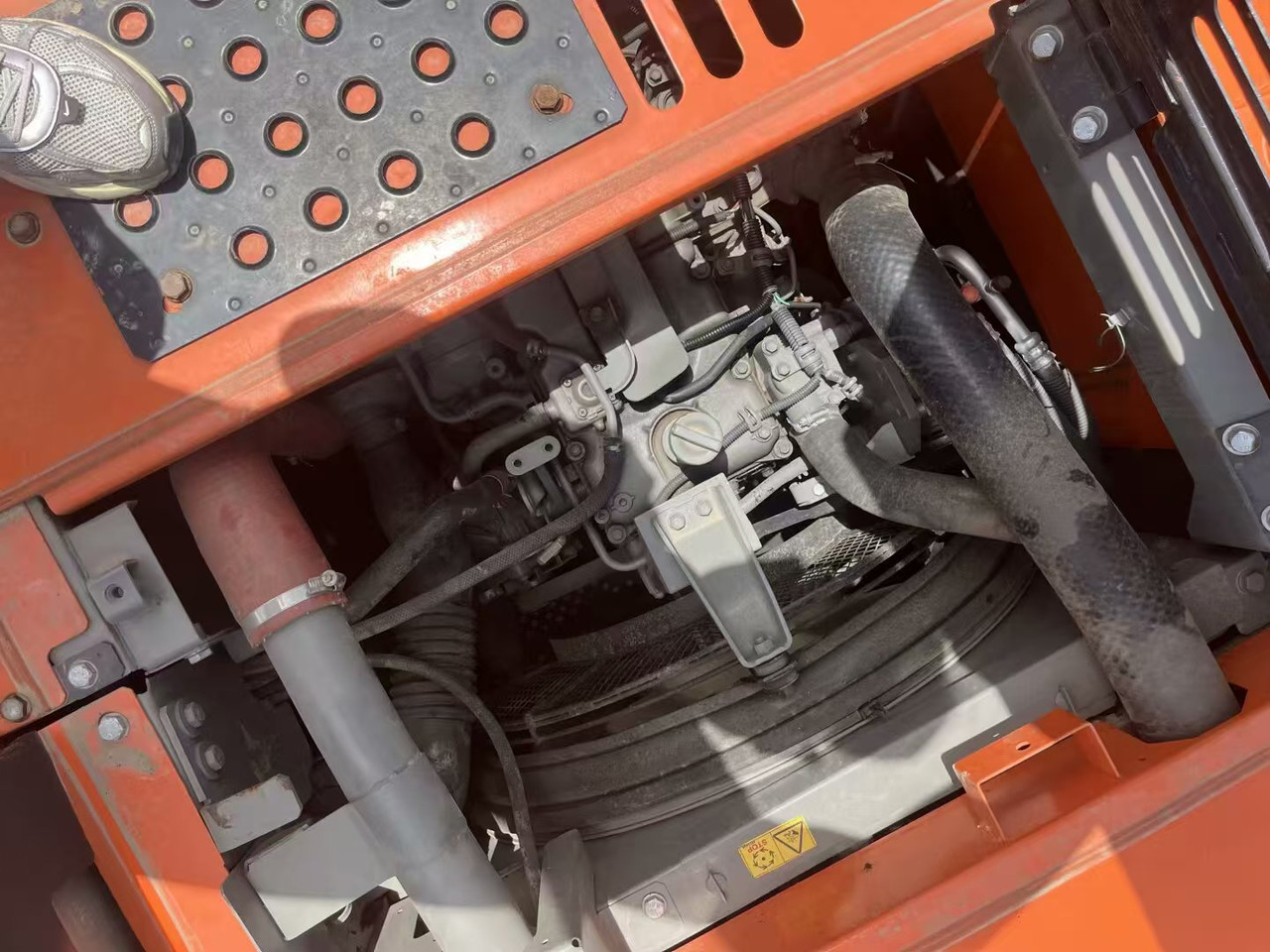 HITACHI ZX130 - Ερπυστριοφόρος εκσκαφέας: φωτογραφία 2 HITACHI ZX130 - Ερπυστριοφόρος εκσκαφέας: φωτογραφία 2