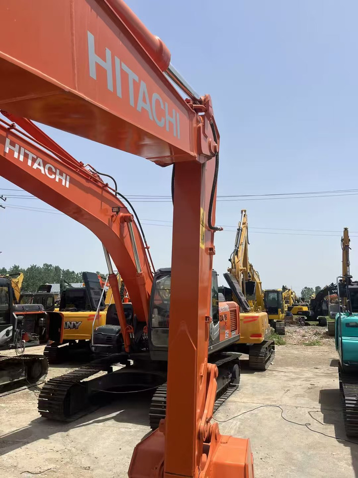 HITACHI ZX130 - Ερπυστριοφόρος εκσκαφέας: φωτογραφία 1 HITACHI ZX130 - Ερπυστριοφόρος εκσκαφέας: φωτογραφία 1