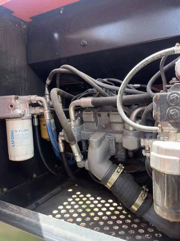 Ερπυστριοφόρος εκσκαφέας HITACHI ZX200: φωτογραφία 6