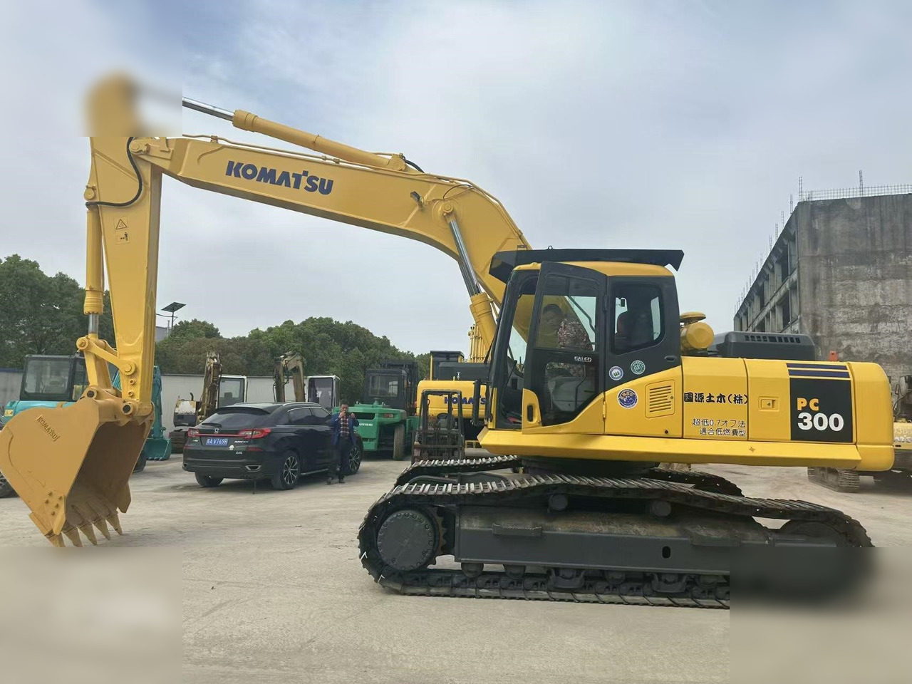 KOMATSU PC300-7 - Ερπυστριοφόρος εκσκαφέας: φωτογραφία 1 KOMATSU PC300-7 - Ερπυστριοφόρος εκσκαφέας: φωτογραφία 1