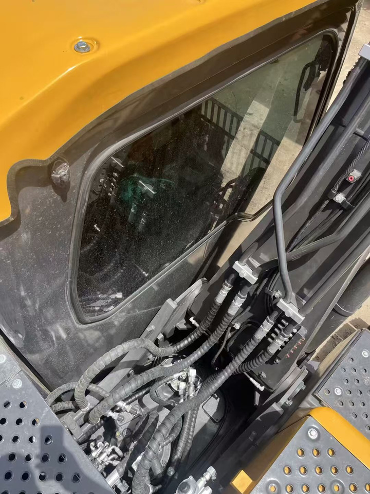 Ερπυστριοφόρος εκσκαφέας volvo EC140: φωτογραφία 16