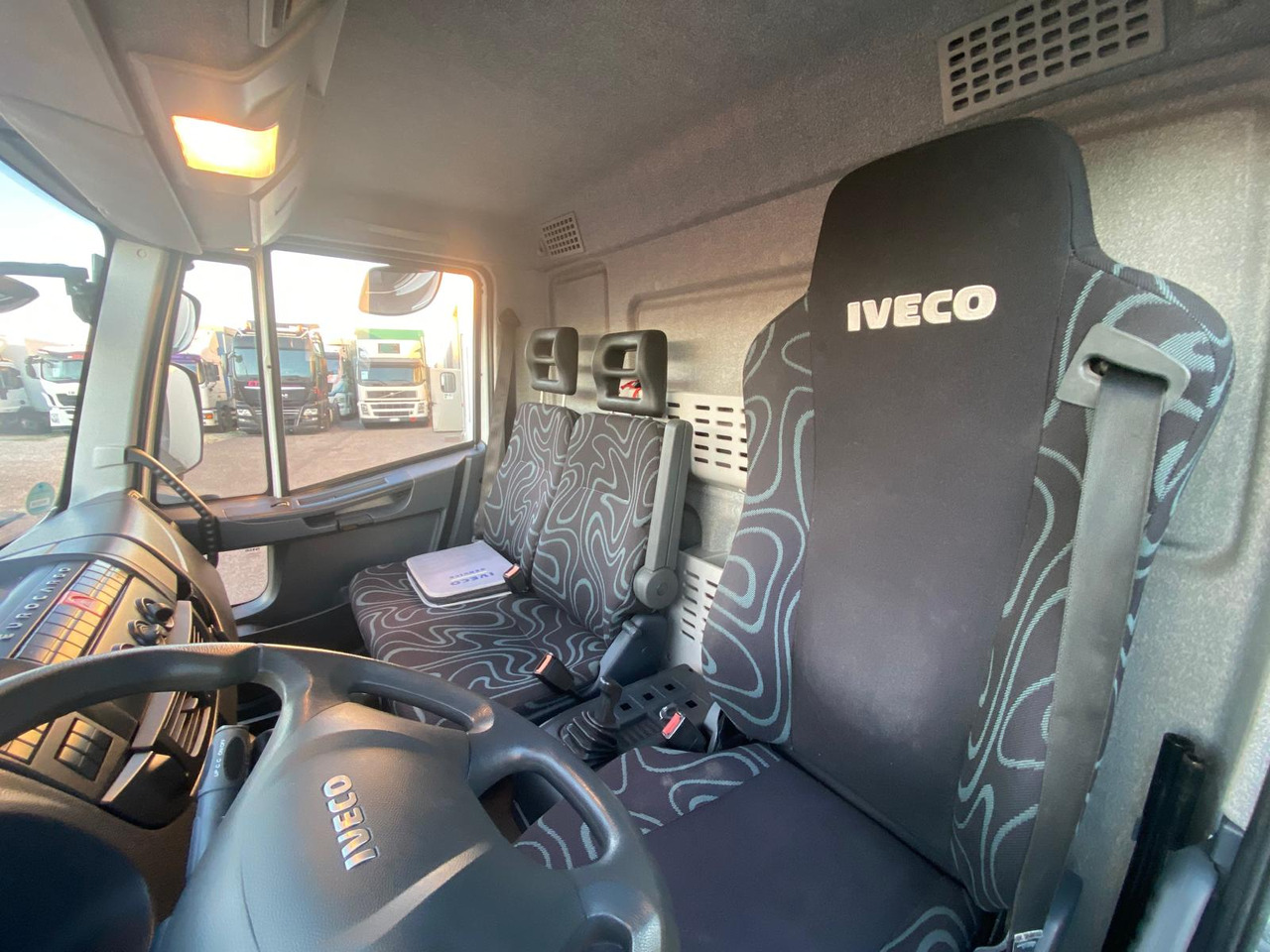 IVECO EUROCARGO 75E19 - Φορτηγό κόφα: φωτογραφία 5 IVECO EUROCARGO 75E19 - Φορτηγό κόφα: φωτογραφία 5