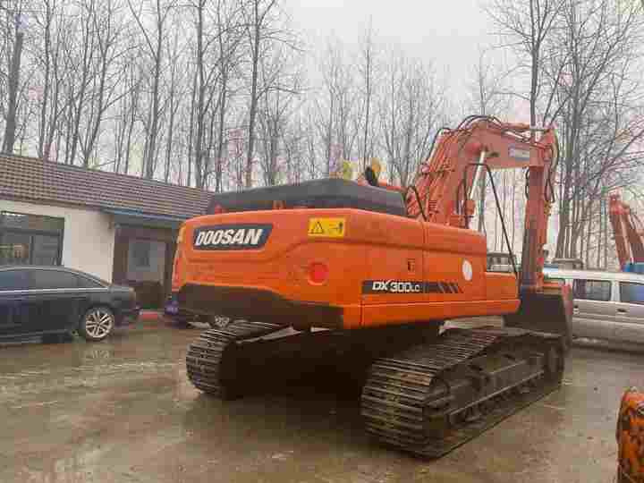 High Quality Doosan Big Size Excavator , Doosan 30ton Dx300lc Digging Machine , Doosan Excavator for Sale - Ερπυστριοφόρος εκσκαφέας: φωτογραφία 3 High Quality Doosan Big Size Excavator , Doosan 30ton Dx300lc Digging Machine , Doosan Excavator for Sale - Ερπυστριοφόρος εκσκαφέας: φωτογραφία 3