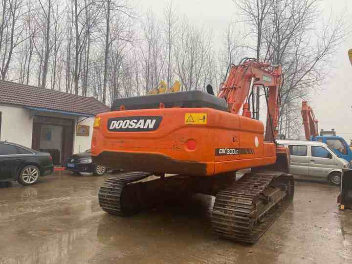 High Quality Doosan Big Size Excavator , Doosan 30ton Dx300lc Digging Machine , Doosan Excavator for Sale - Ερπυστριοφόρος εκσκαφέας: φωτογραφία 5 High Quality Doosan Big Size Excavator , Doosan 30ton Dx300lc Digging Machine , Doosan Excavator for Sale - Ερπυστριοφόρος εκσκαφέας: φωτογραφία 5