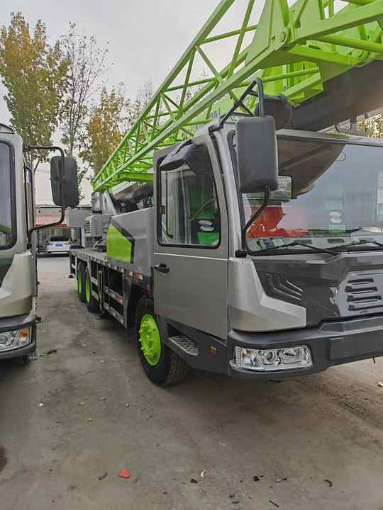 Second Hand ZOOMLION 25 Ton ZTC250V531 30 Ton ZTC300V532 70 Ton ZTC700H6 Hydraulmic Mobile Truck Crane on Sale - Τηλεσκοπικός γερανός: φωτογραφία 3 Second Hand ZOOMLION 25 Ton ZTC250V531 30 Ton ZTC300V532 70 Ton ZTC700H6 Hydraulmic Mobile Truck Crane on Sale - Τηλεσκοπικός γερανός: φωτογραφία 3